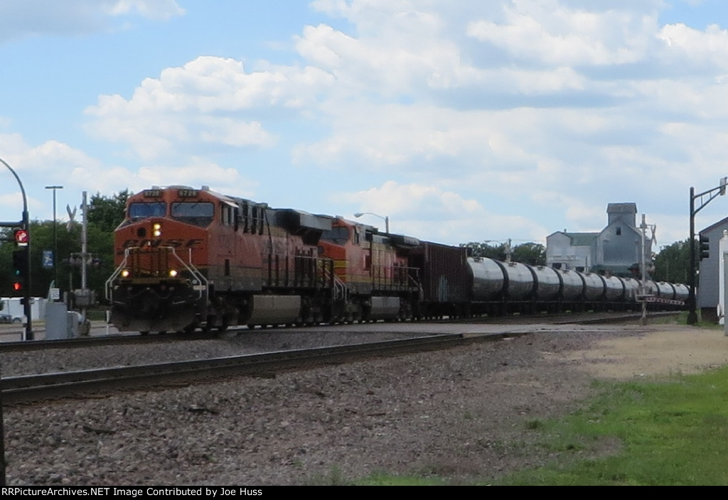 BNSF 6728 East